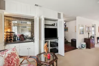 Photo #4: 224094631 Listing 