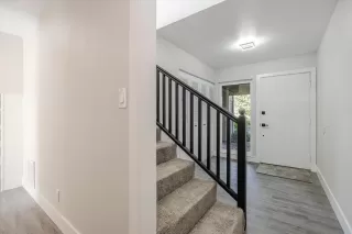 Photo #4: 224094660 Listing