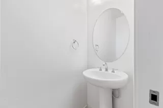 Photo #4: 224094808 Listing