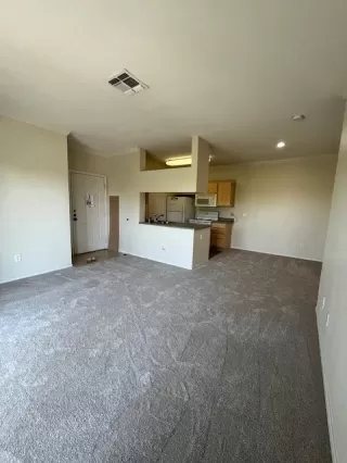 Photo #4: 224095448 Listing