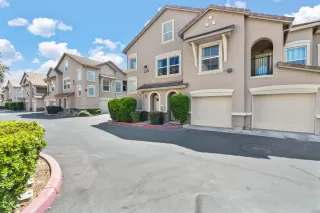 Photo #3: 224095712 Listing