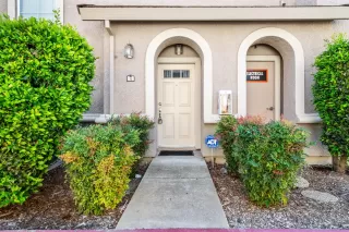 Photo #4: 224095712 Listing