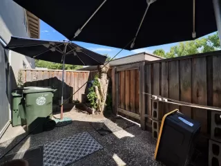 Photo #5: 224095859 Listing