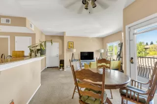 Photo #4: 224095974 Listing