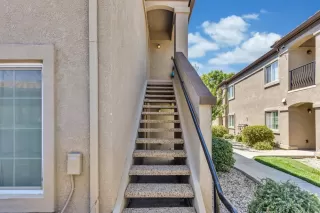 Photo #5: 224095974 Listing