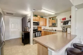Photo #2: 224096009 Listing 
