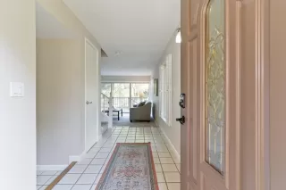 Photo #3: 224096180 Listing