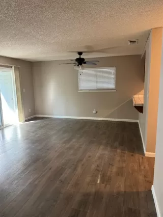 Photo #2: 224097057 Listing