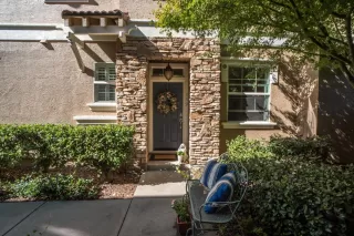 Photo #4: 224097218 Listing