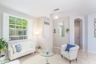 Photo #5: 224097218 Listing