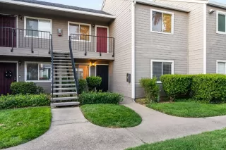 Photo #2: 224098219 Listing 