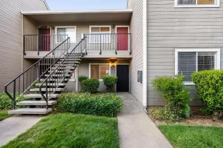 Photo #4: 224098219 Listing 