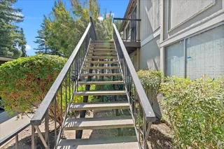 Photo #2: 224098379 Listing