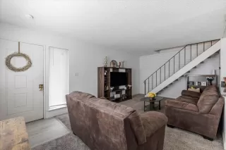 Photo #3: 224098384 Listing 