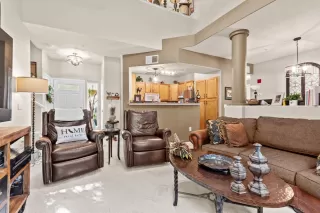 Photo #2: 224098575 Listing