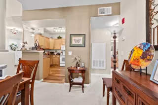 Photo #6: 224098575 Listing