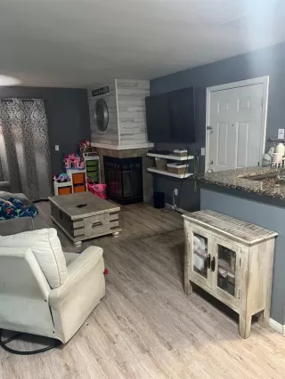 Photo #1: 224098747 Listing 