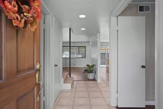 Photo #5: 224099068 Listing