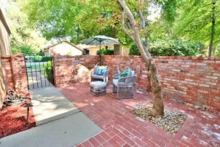 Photo #2: 224099603 Listing 