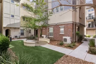 Photo #3: 224099686 Listing