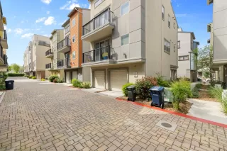 Photo #4: 224099686 Listing