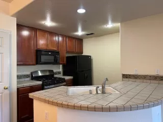 Photo #3: 224099923 Listing