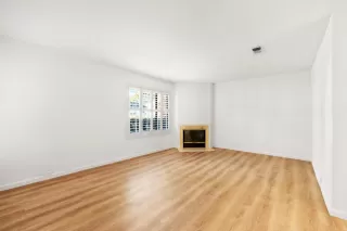 Photo #2: 224100104 Listing 