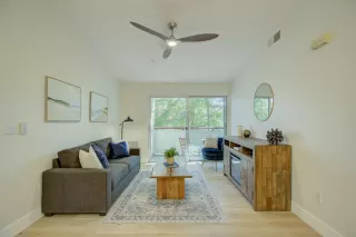 Photo #2: 224100319 Listing 