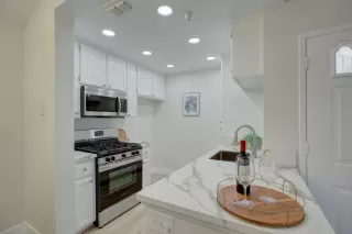 Photo #5: 224100319 Listing 