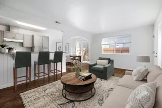 Photo #2: 224100367 Listing