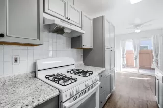 Photo #5: 224100367 Listing