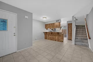 Photo #4: 224100851 Listing