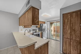 Photo #6: 224100851 Listing