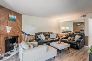 Photo #6: 224101029 Listing