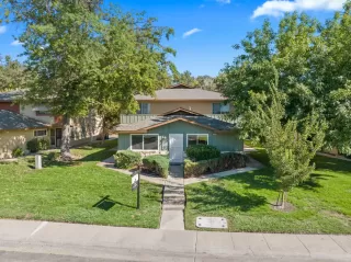 Photo #5: 224101042 Listing