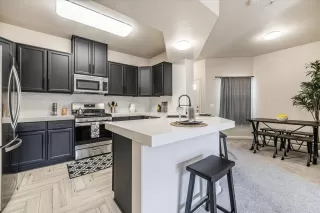 Photo #5: 224101865 Listing 