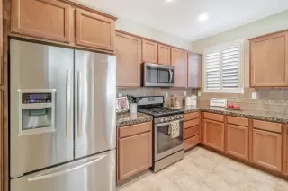 Photo #3: 224102195 Listing