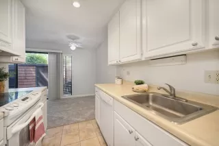 Photo #6: 224102325 Listing