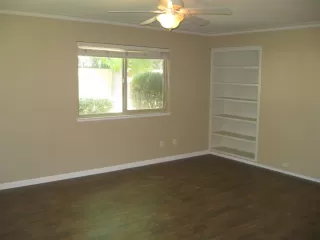 Photo #3: 224102654 Listing