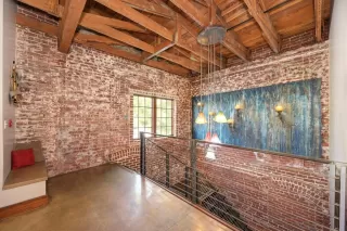 Photo #2: 224102978 Listing 