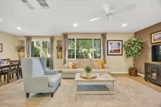 Photo #4: 224103833 Listing 