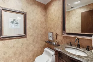 Photo #4: 224104659 Listing