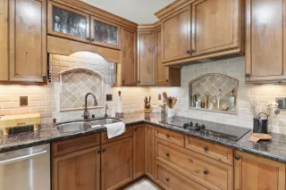 Photo #5: 224104659 Listing