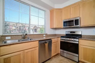 Photo #1: 224105340 Listing 