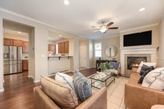 Photo #1: 224105802 Listing