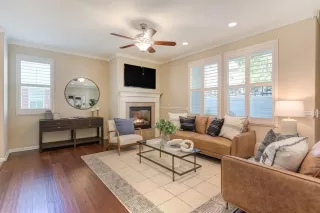 Photo #3: 224105802 Listing