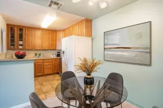 Photo #4: 224105951 Listing 