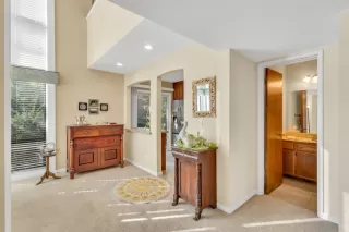 Photo #2: 224106632 Listing