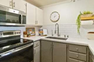 Photo #5: 224107458 Listing 