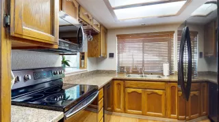 Photo #5: 224107647 Listing